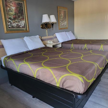 Budget Host Inn Bristol Esterno foto