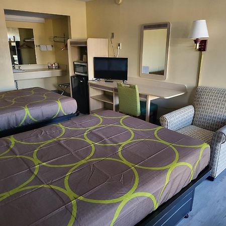 Budget Host Inn Bristol Esterno foto