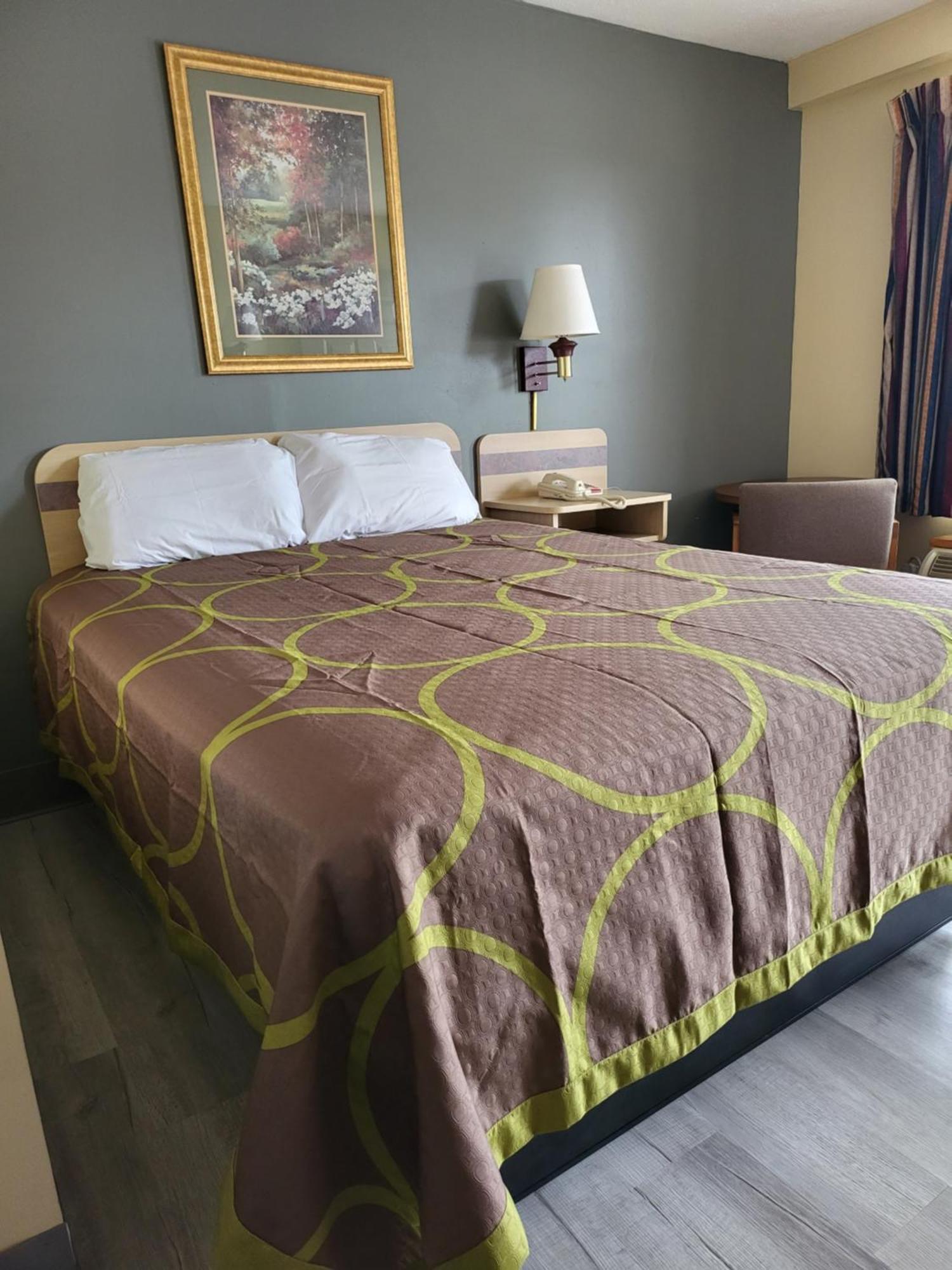 Budget Host Inn Bristol Esterno foto