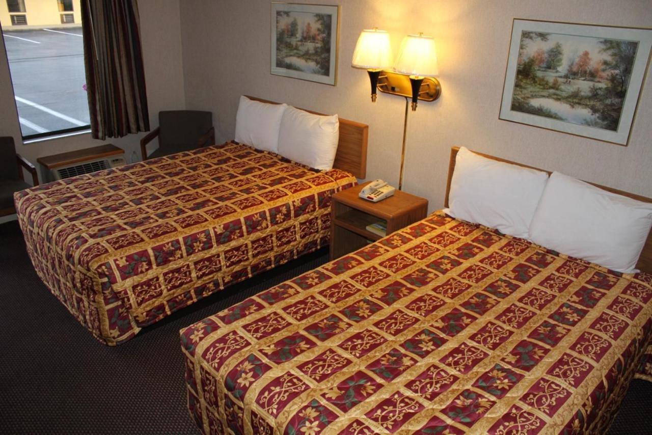 Budget Host Inn Bristol Esterno foto