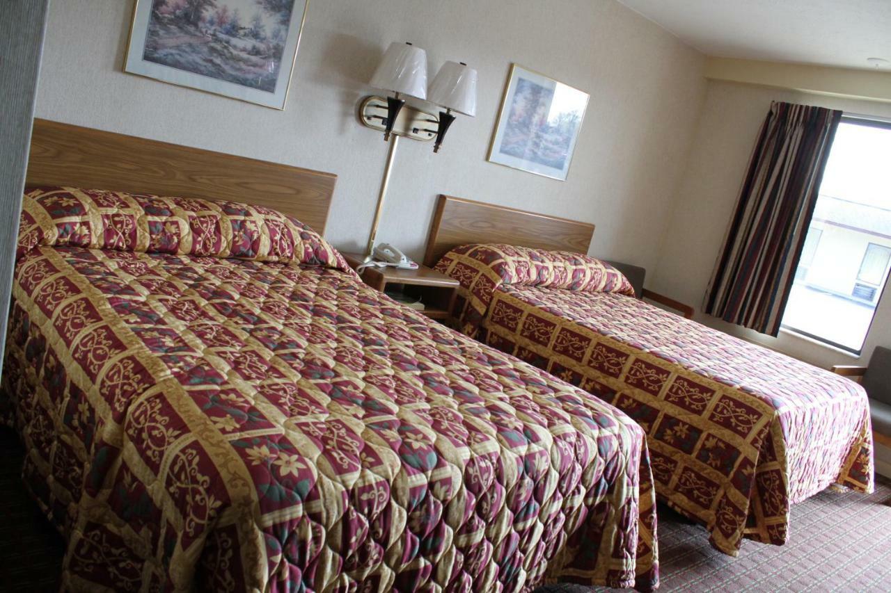 Budget Host Inn Bristol Esterno foto