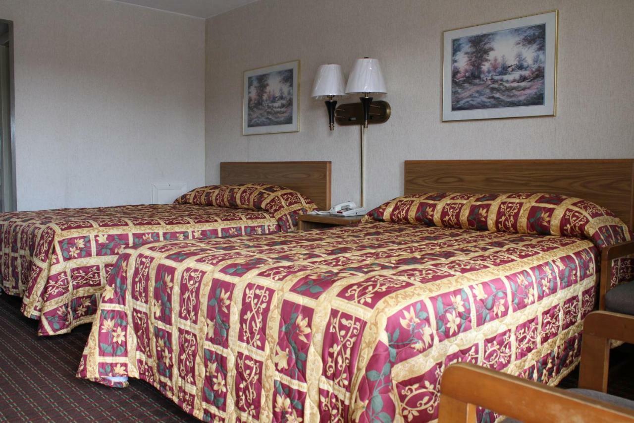 Budget Host Inn Bristol Esterno foto